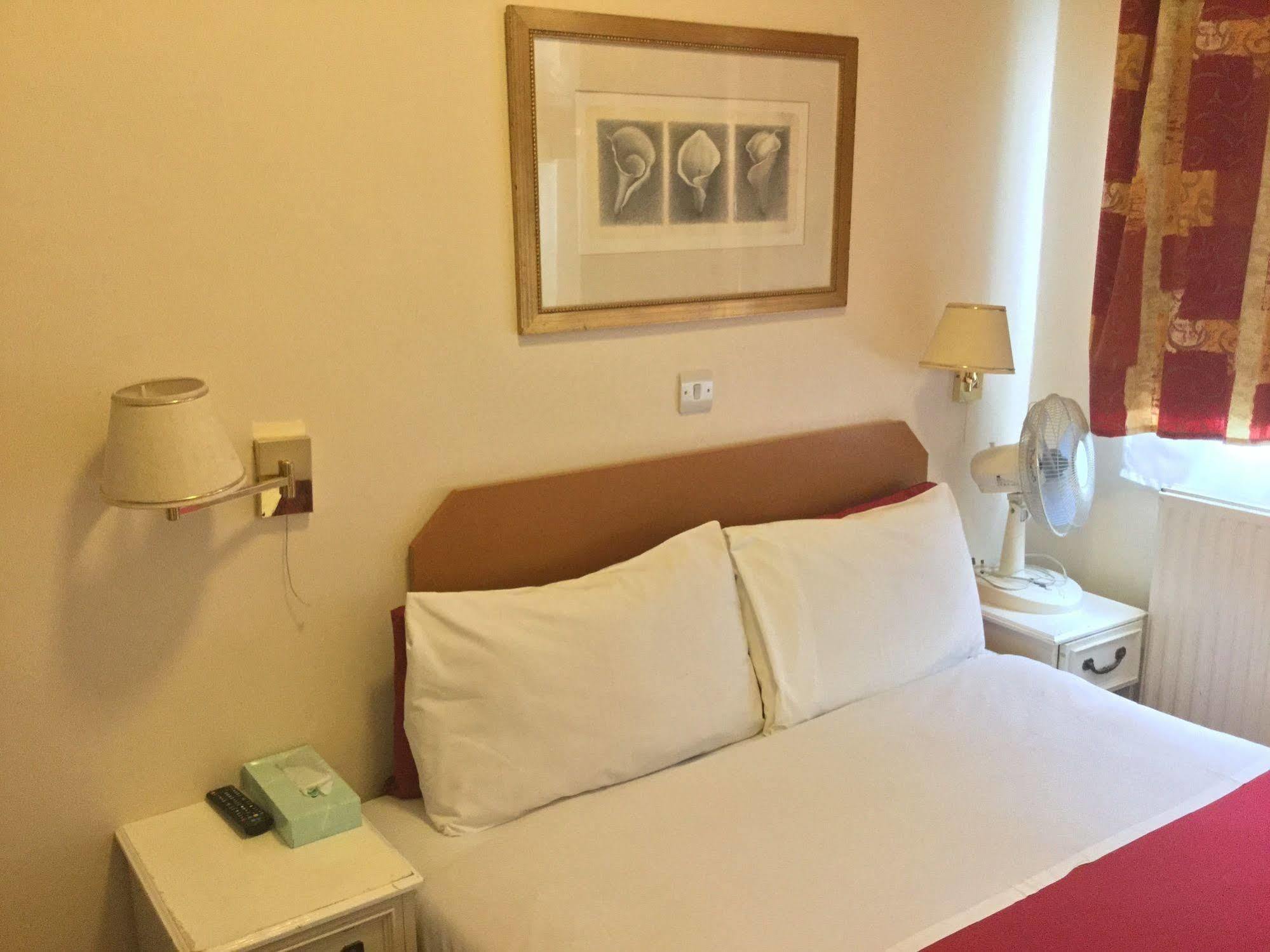 Chiswick Lodge Hotel London Bagian luar foto